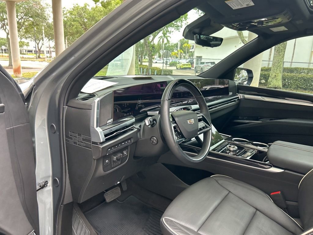 Used 2026 Cadillac Escalade Sport w/ Touring Package AWD/4WD image 6