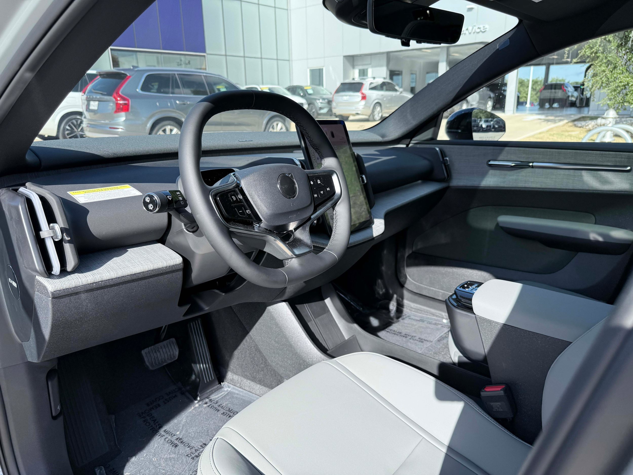New 2026 Volvo EX30 Plus w/ Protection Package Premier AWD/4WD image 10