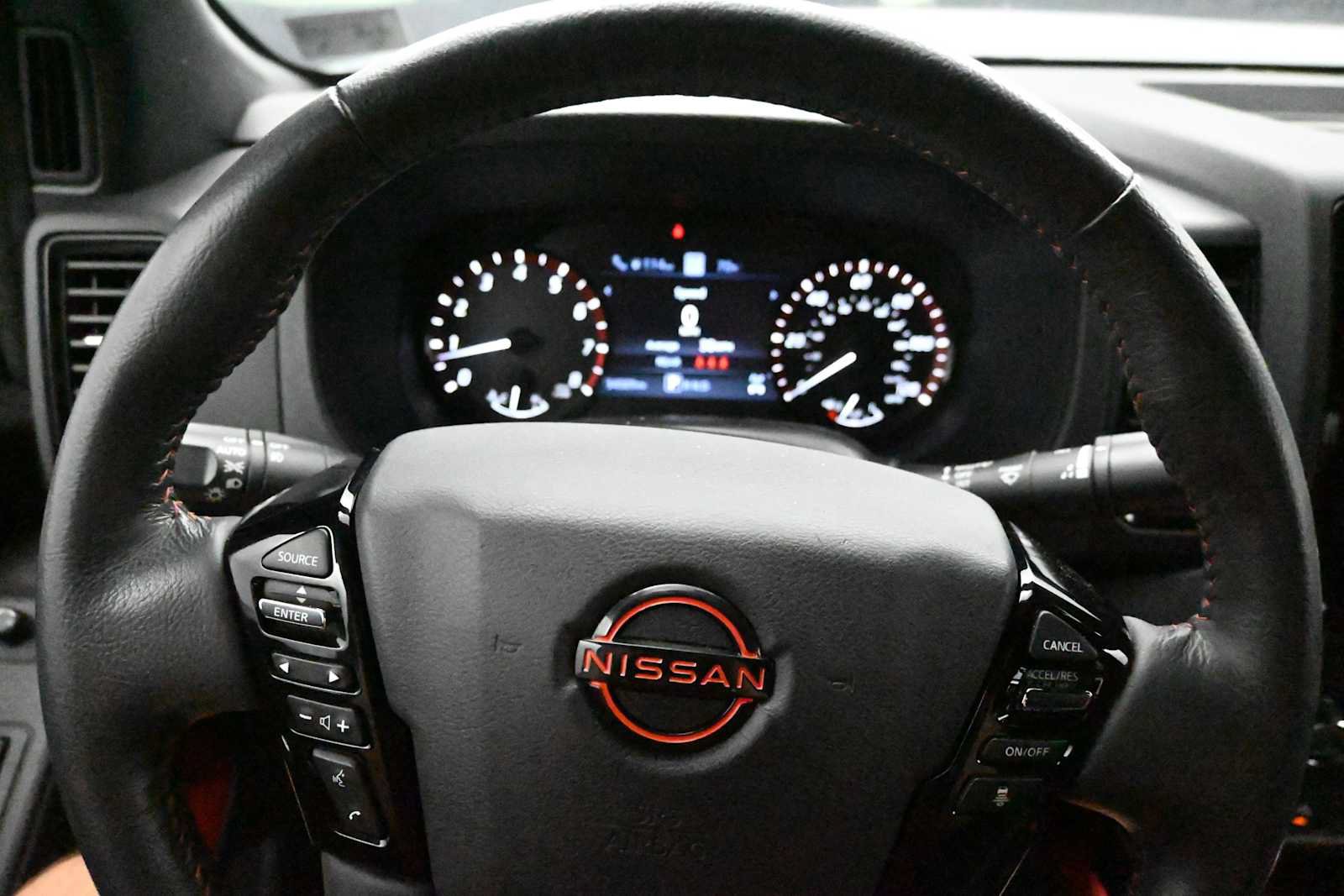 Used 2023 Nissan Frontier PRO-4X w/ Pro Convenience Package AWD/4WD image 10