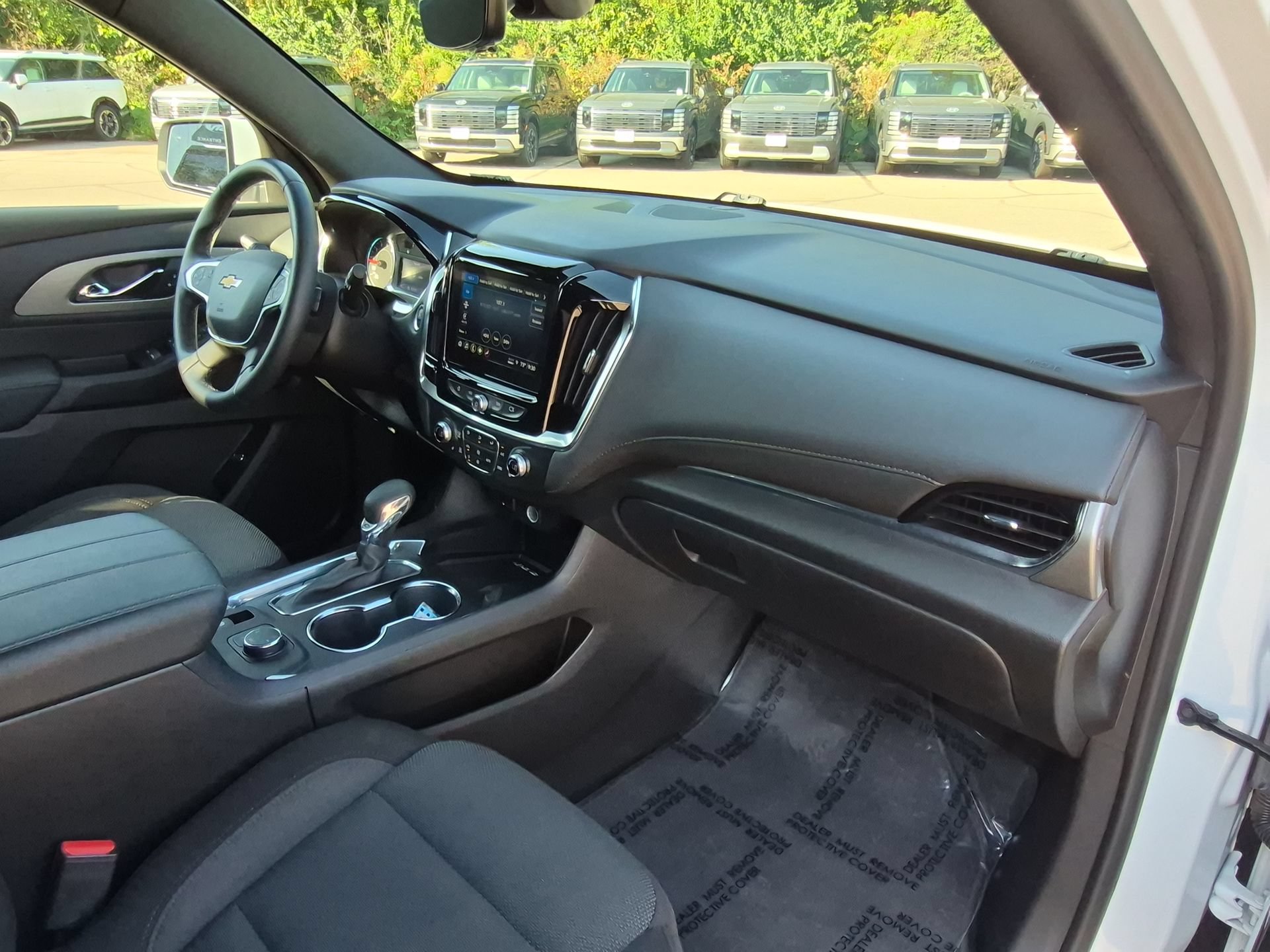 Used 2023 Chevrolet Traverse LT w/ Rear Camera Mirror Package AWD/4WD image 30