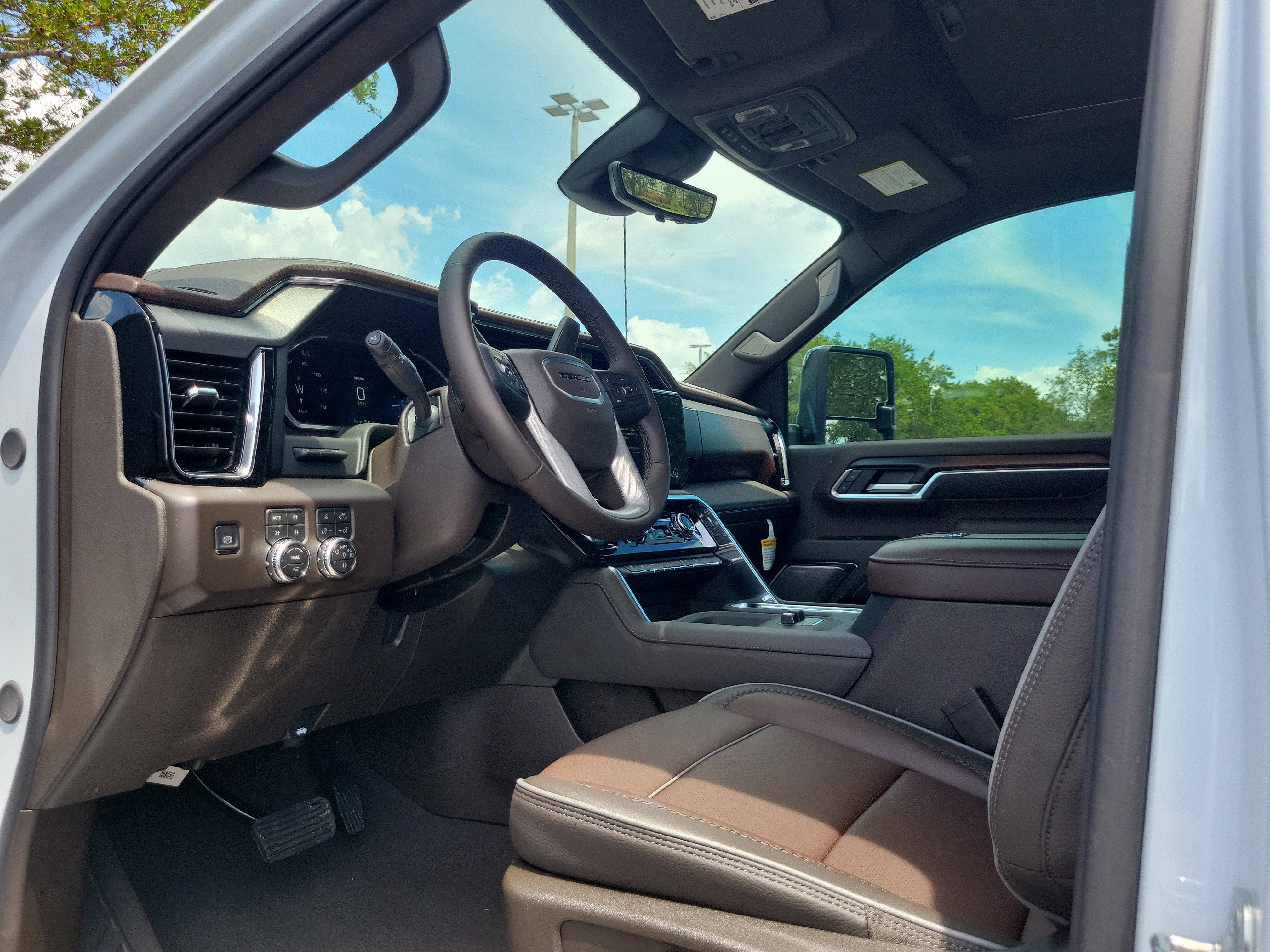 New 2026 GMC Sierra 2500 Denali w/ Denali Reserve Package AWD/4WD image 8