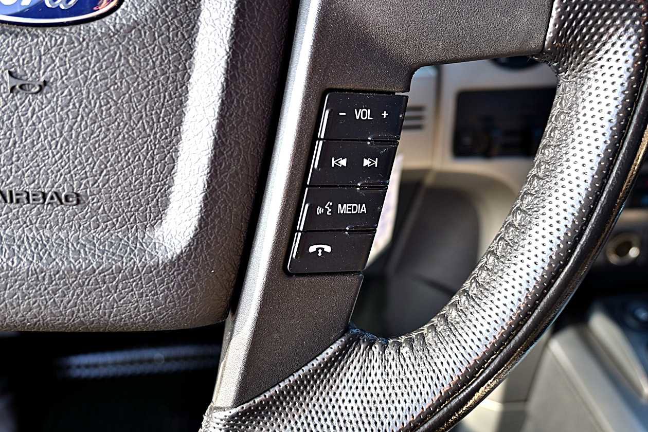 Used 2012 Ford F150 Raptor w/ Raptor Luxury Pkg image 23