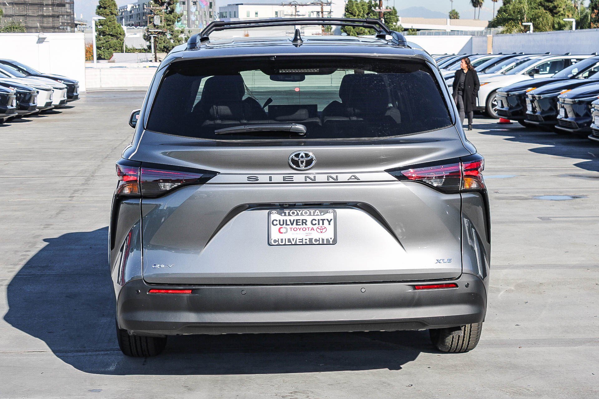 New 2026 Toyota Sienna XLE image 8