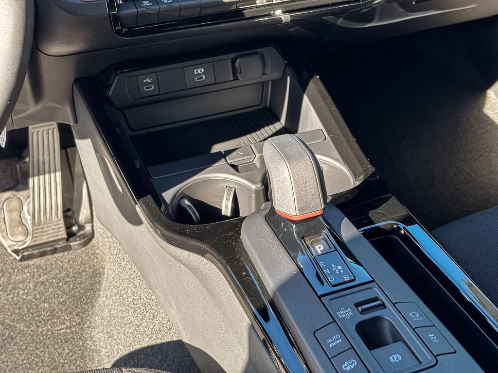 New 2026 Toyota Prius Plug-In Hybrid SE FWD image 17