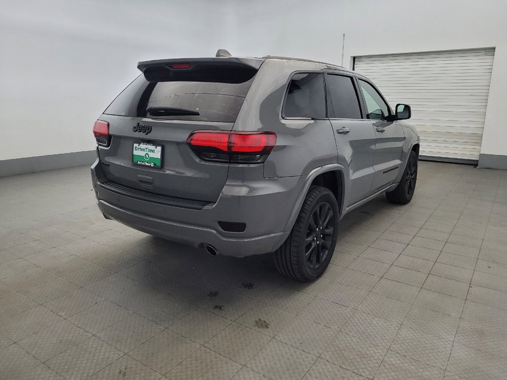 Used 2022 Jeep Grand Cherokee Laredo X image 9