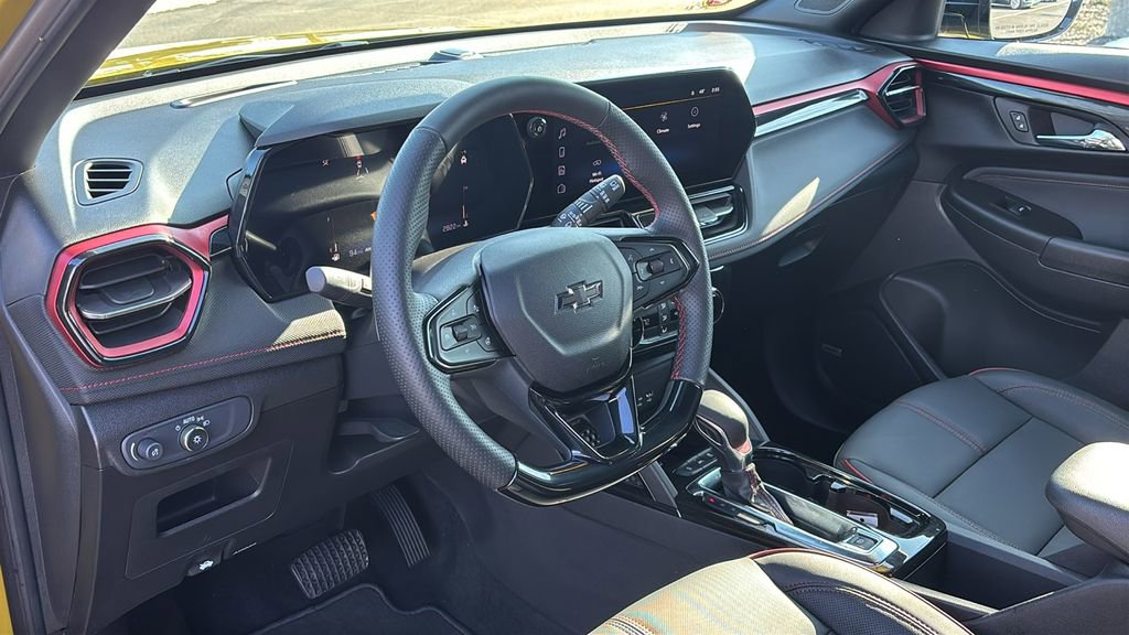 Used 2025 Chevrolet TrailBlazer RS w/ Convenience Package image 23