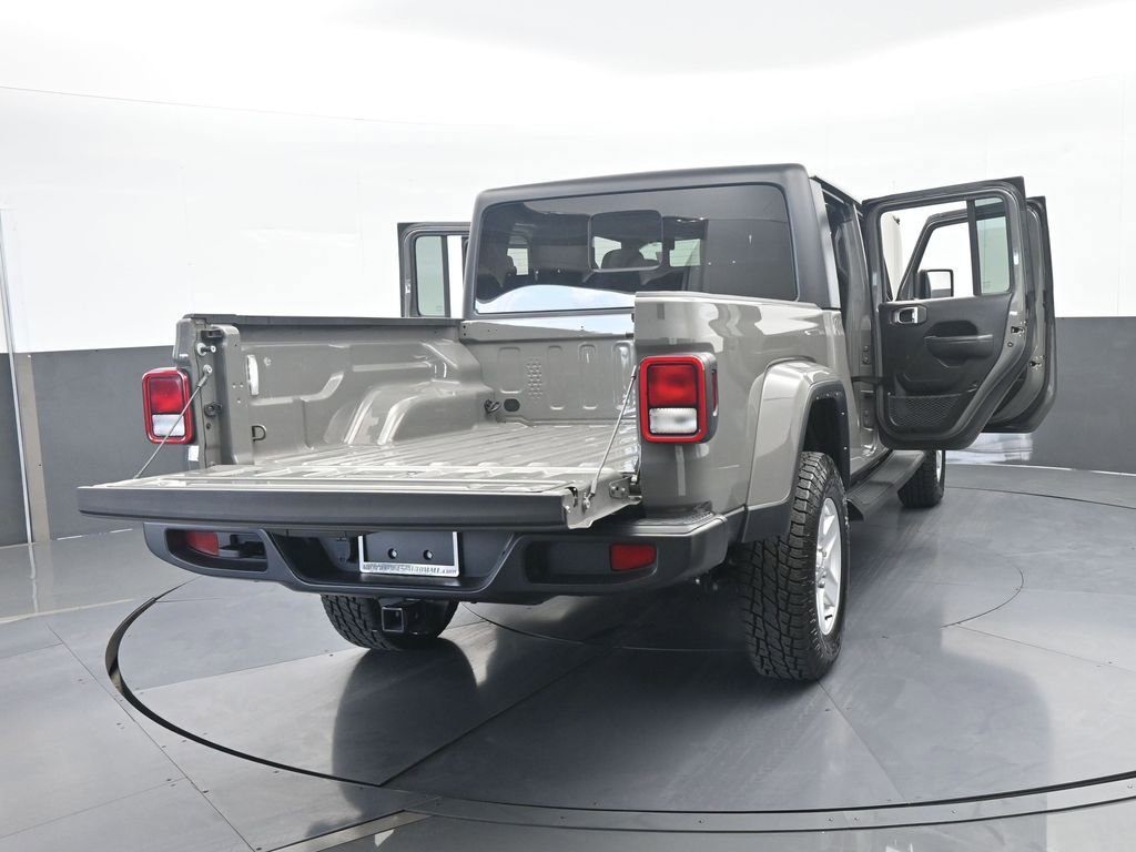 Used 2022 Jeep Gladiator Sport AWD/4WD image 69