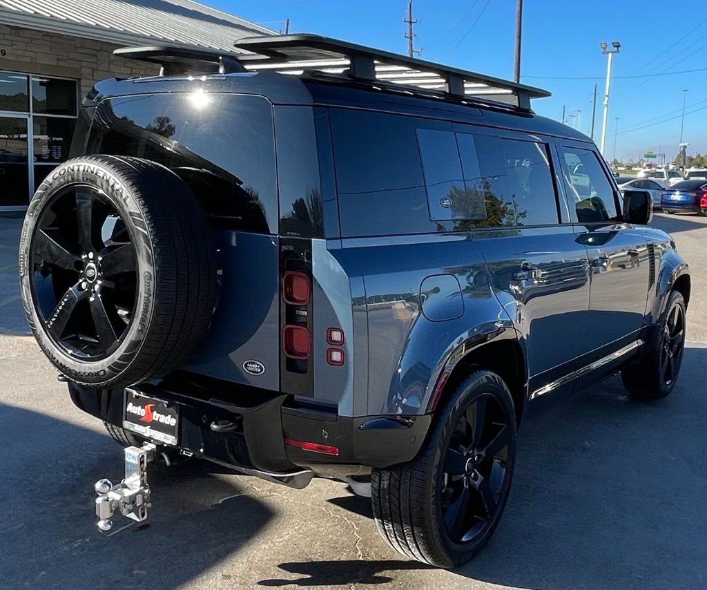 Used 2022 Land Rover Defender 110 X-Dynamic HSE image 5