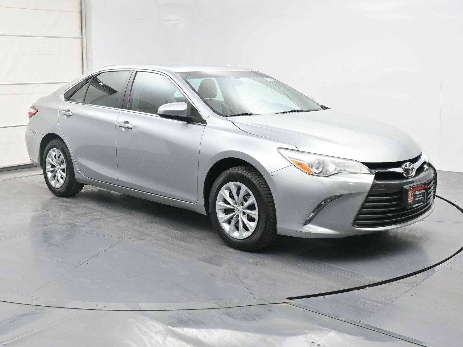 Used 2017 Toyota Camry LE FWD image 26