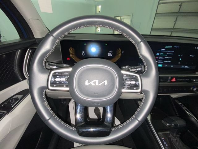 Used 2025 Kia Sorento S FWD image 14