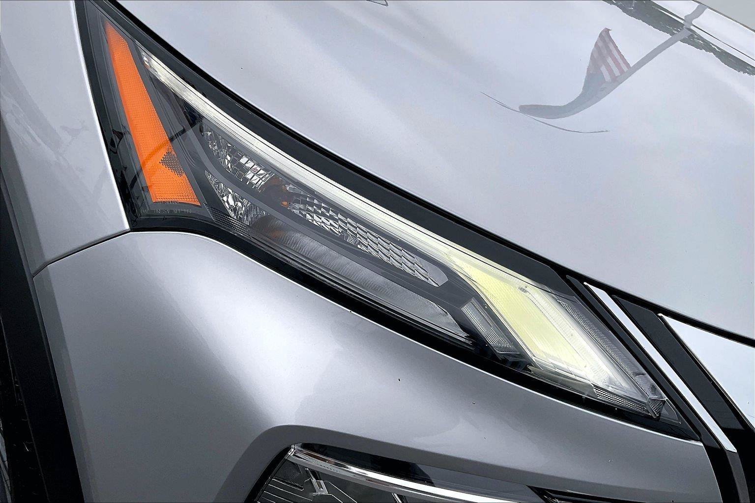 Certified 2022 Nissan Rogue SV FWD image 29