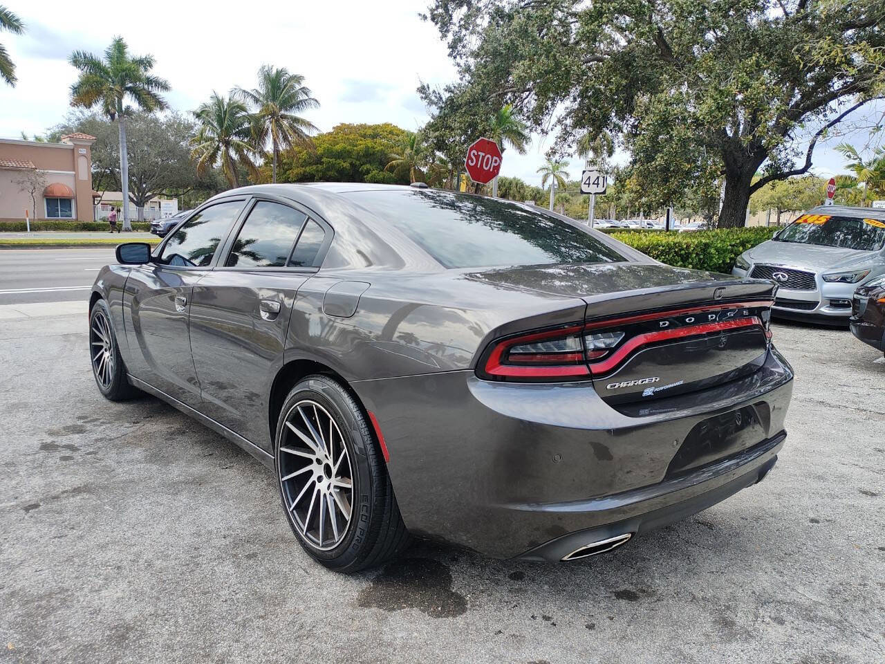 Used 2020 Dodge Charger SXT w/ Leather Interior Group image 8