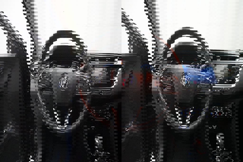 Used 2022 Buick Encore GX Essence image 4