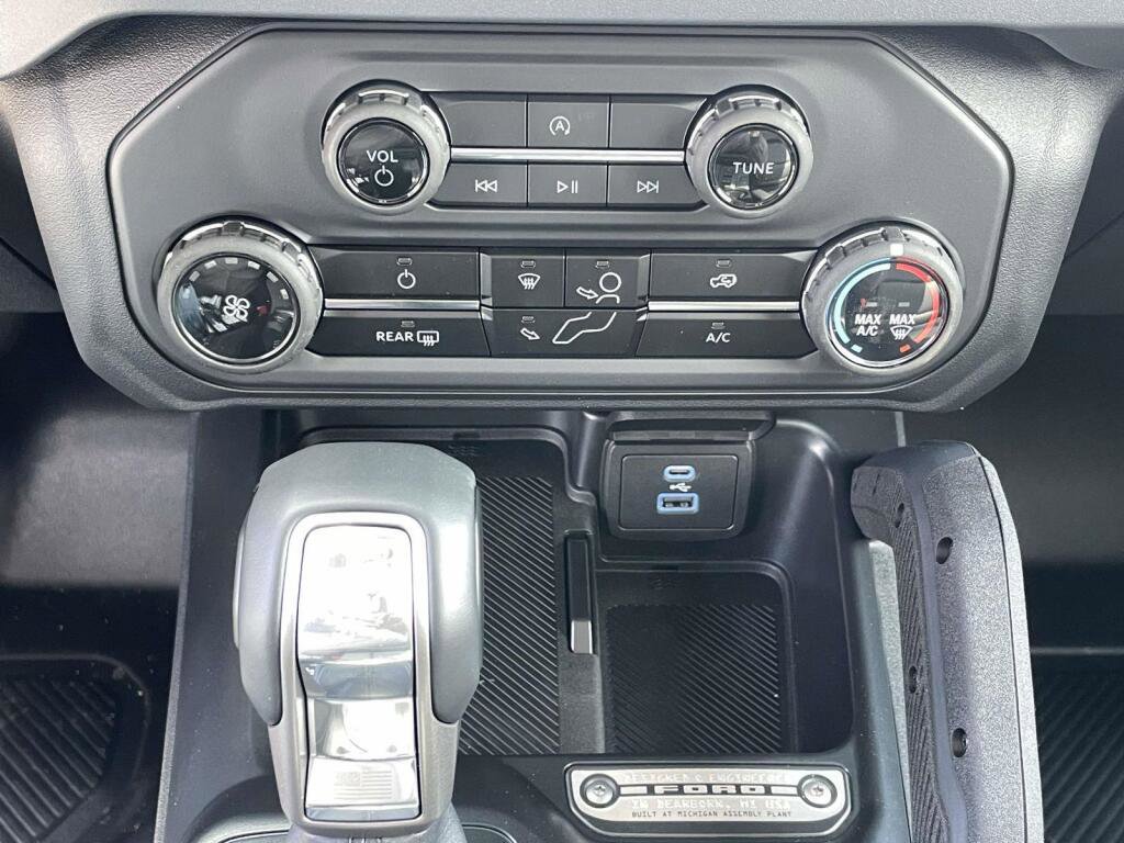 New 2025 Ford Bronco Badlands w/ Sasquatch Package AWD/4WD image 26