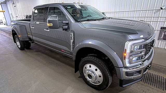 Used 2025 Ford F450 Lariat w/ Lariat Ultimate Package AWD/4WD image 2