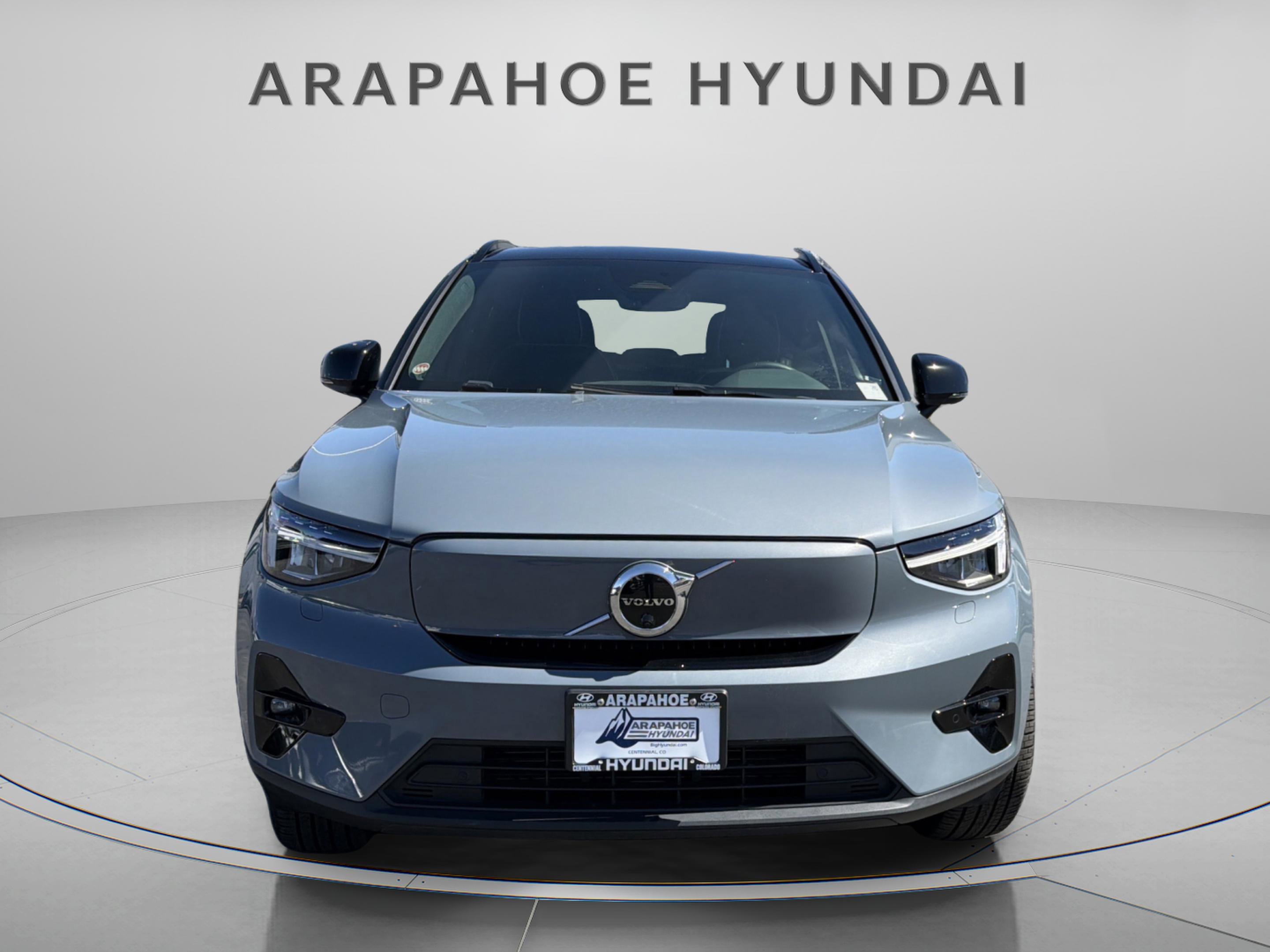 Used 2023 Volvo XC40 Recharge Ultimate image 8