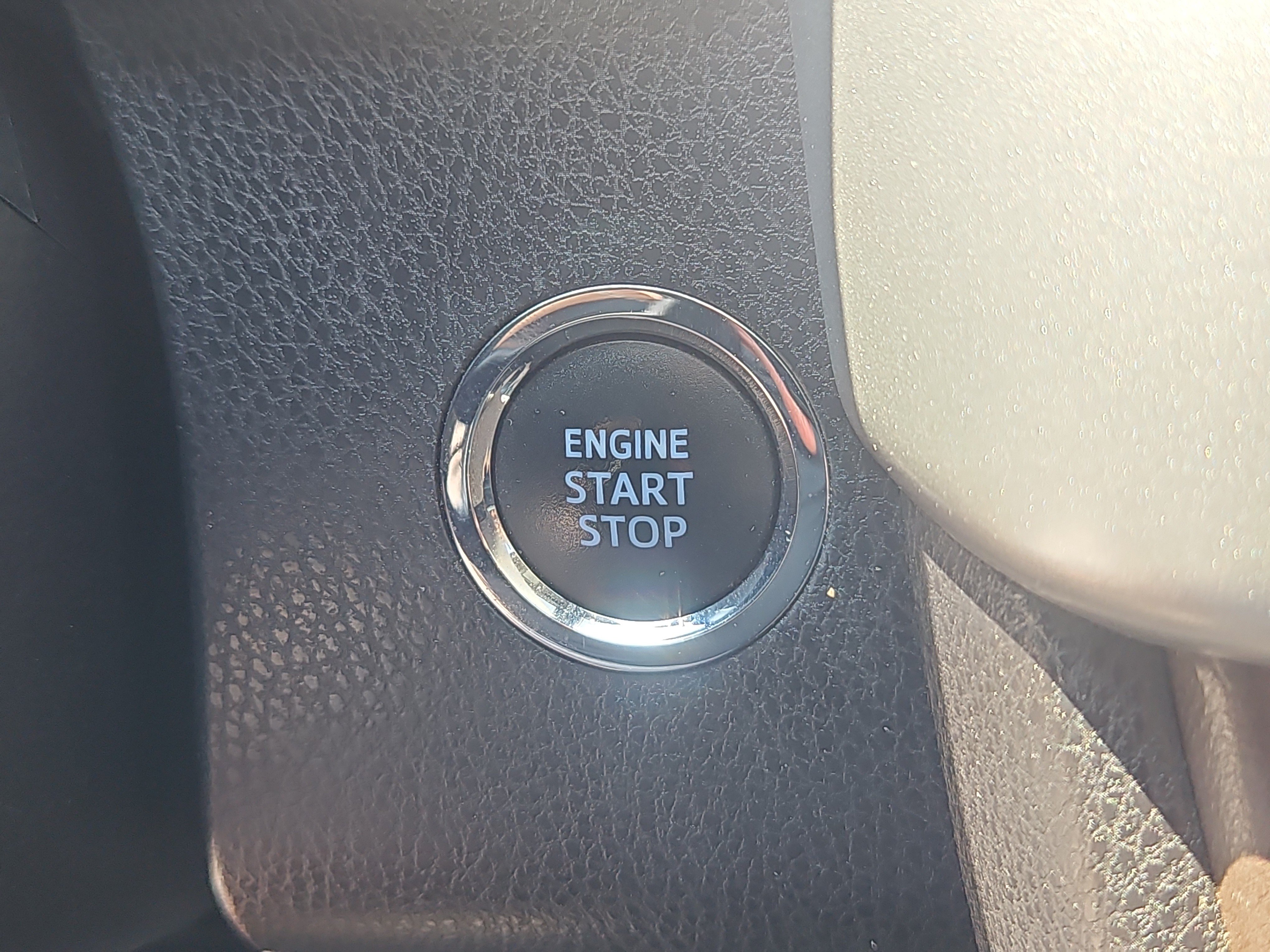 Used 2019 Toyota Highlander XLE AWD/4WD image 22