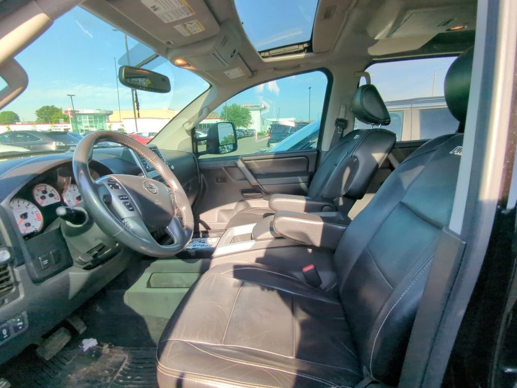 Used 2014 Nissan Titan PRO-4X w/ Pro-4x Luxury Package AWD/4WD image 7