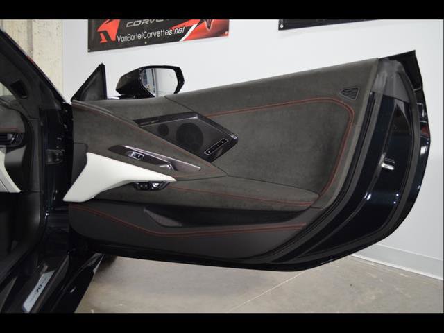 Used 2023 Chevrolet Corvette Stingray Premium Conv w/ Z51 Performance Package image 17