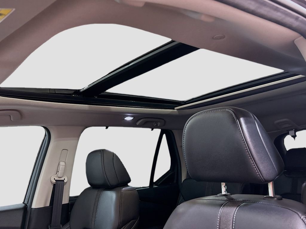 Used 2025 Honda Pilot Touring image 21