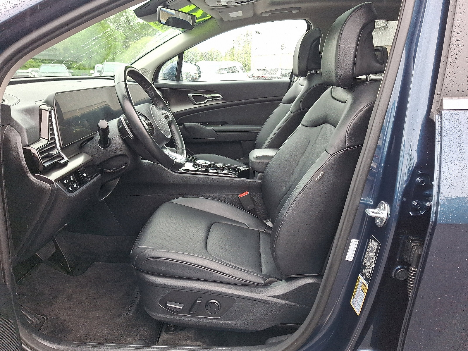 Used 2024 Kia Sportage EX w/ EX Premium Package image 13