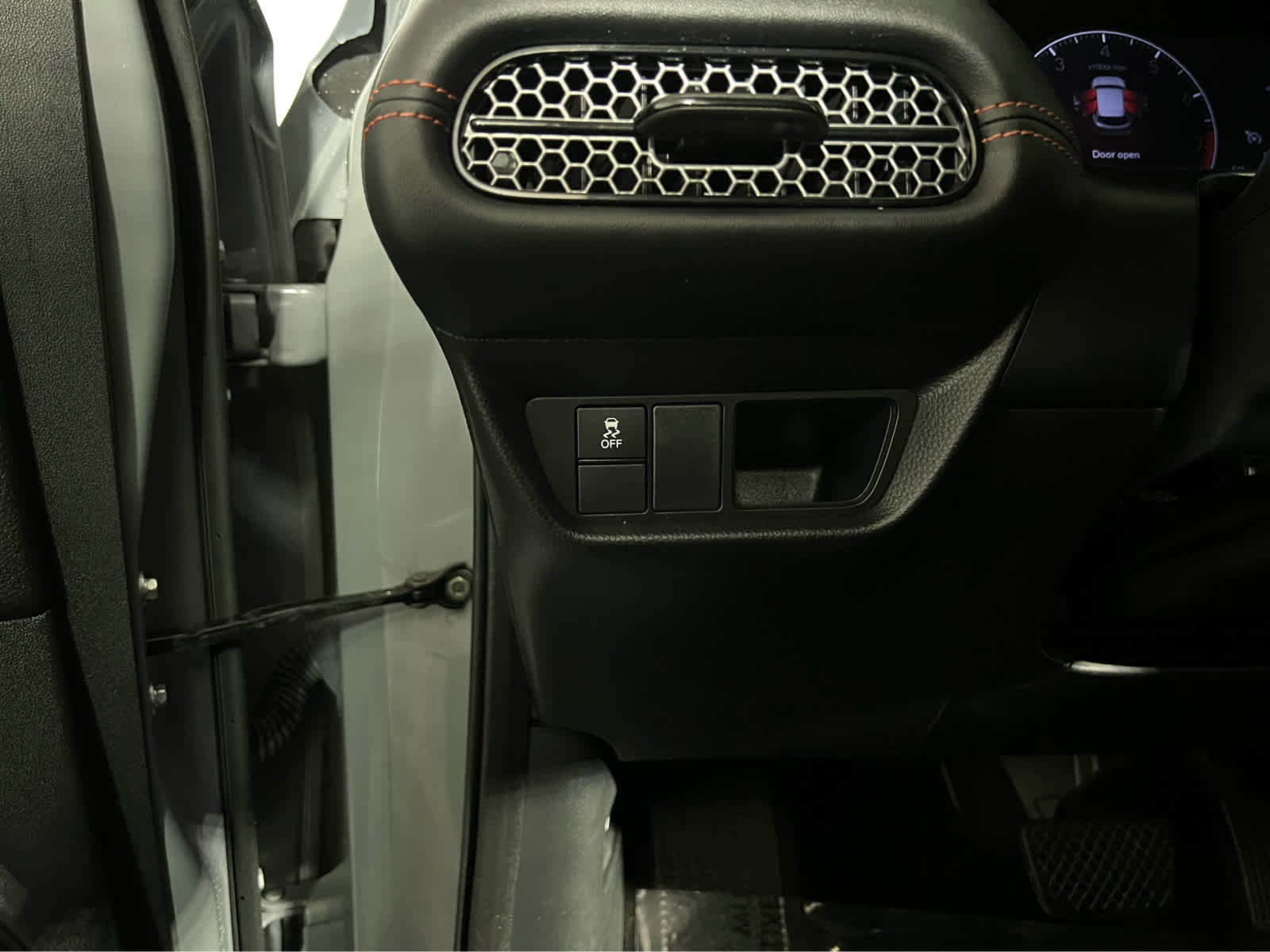 Used 2024 Honda HR-V Sport image 16