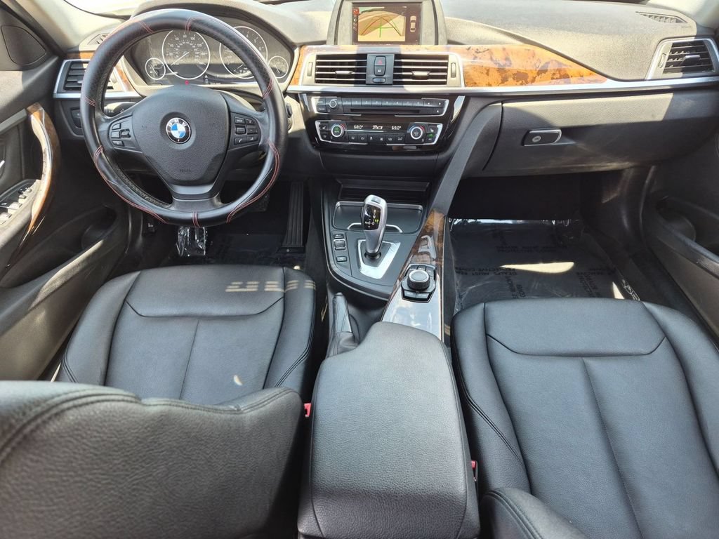 Used 2016 BMW 320i Sedan RWD image 13