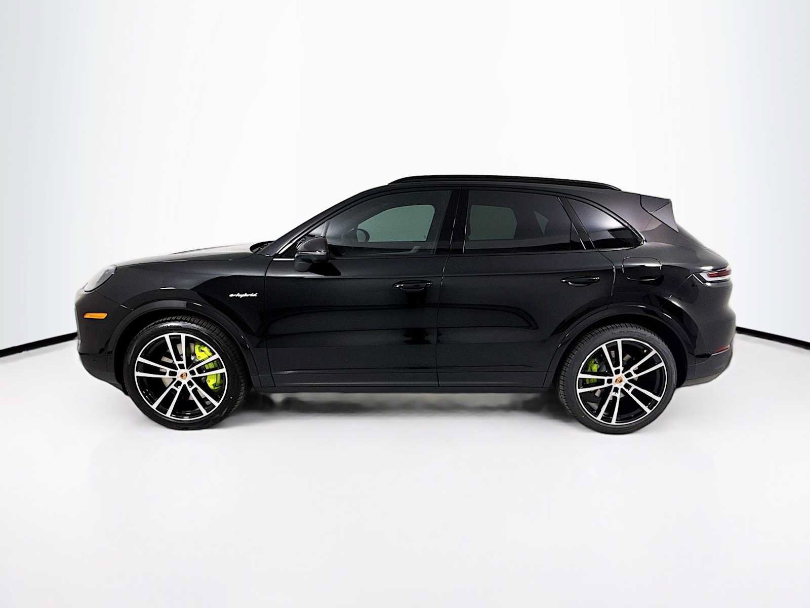 New 2026 Porsche Cayenne E-Hybrid AWD/4WD image 2
