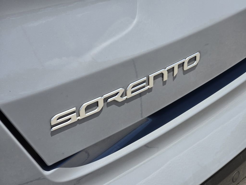 Used 2023 Kia Sorento EX w/ Panoramic Sunroof Package FWD image 16
