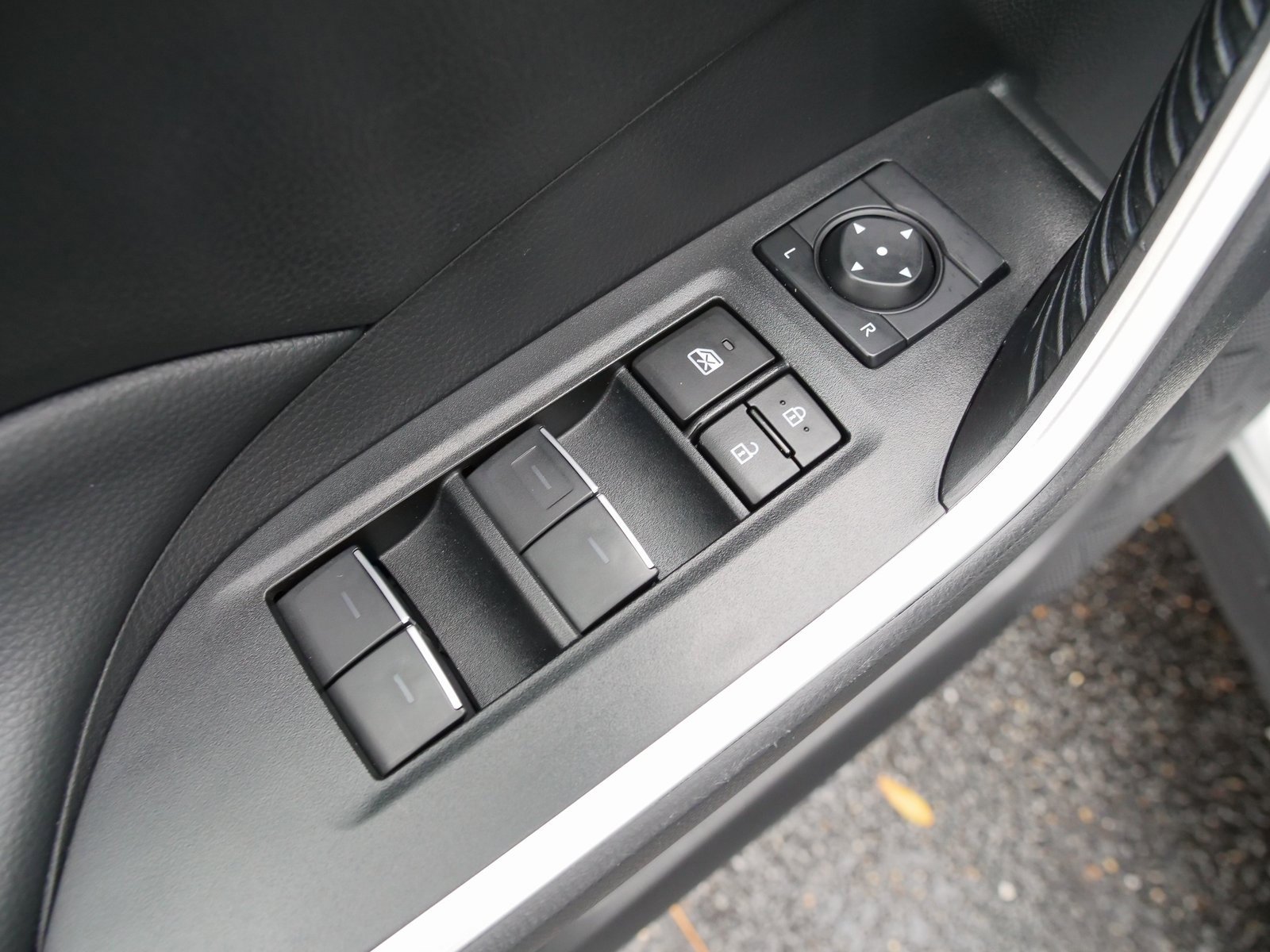 Used 2023 Toyota RAV4 XLE image 18