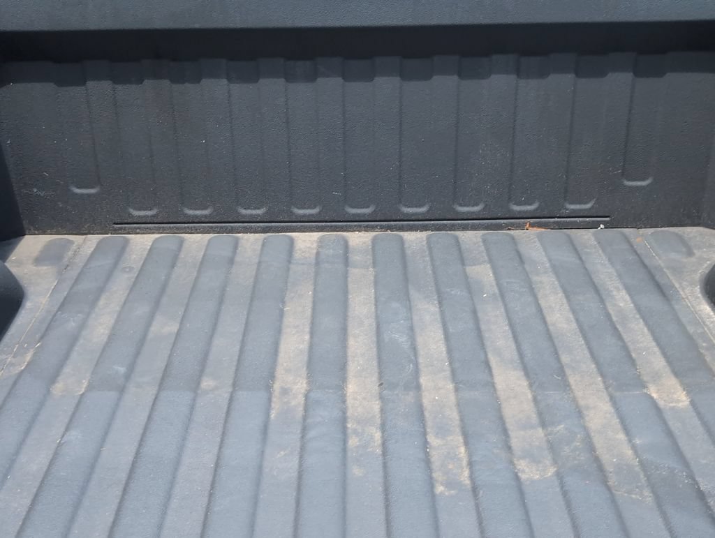 Used 2021 RAM 1500 Limited w/ Body Color Bumper Group RWD image 9