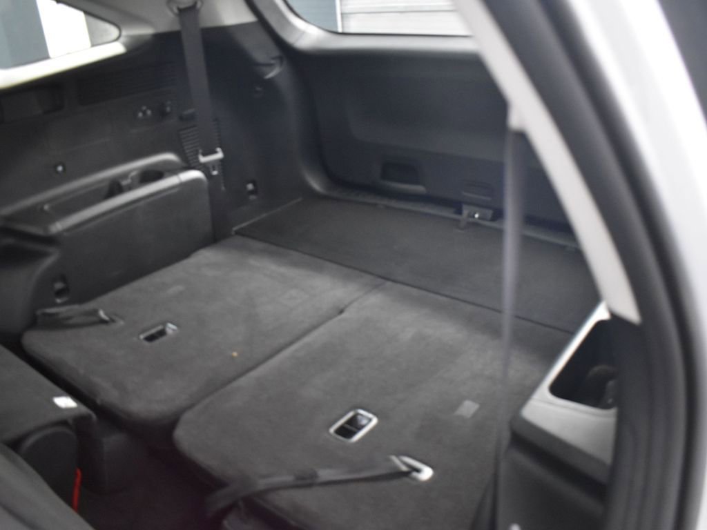 Used 2025 Kia Sorento S image 28