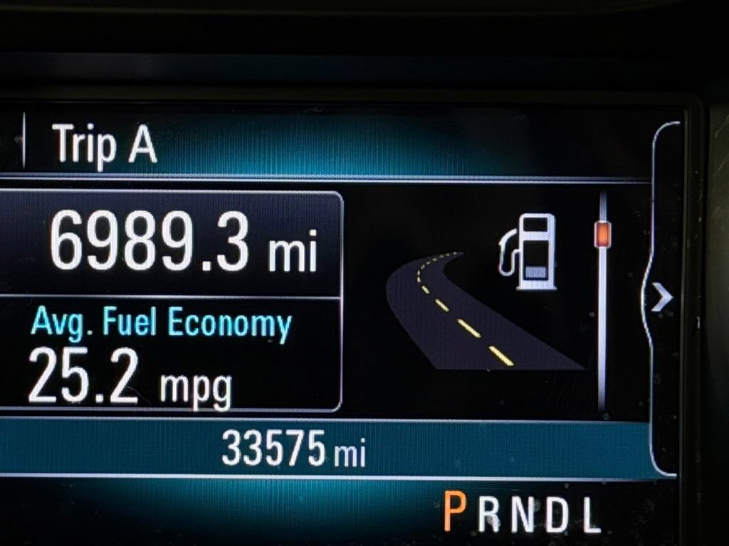 Used 2020 Buick Envision Essence FWD image 16