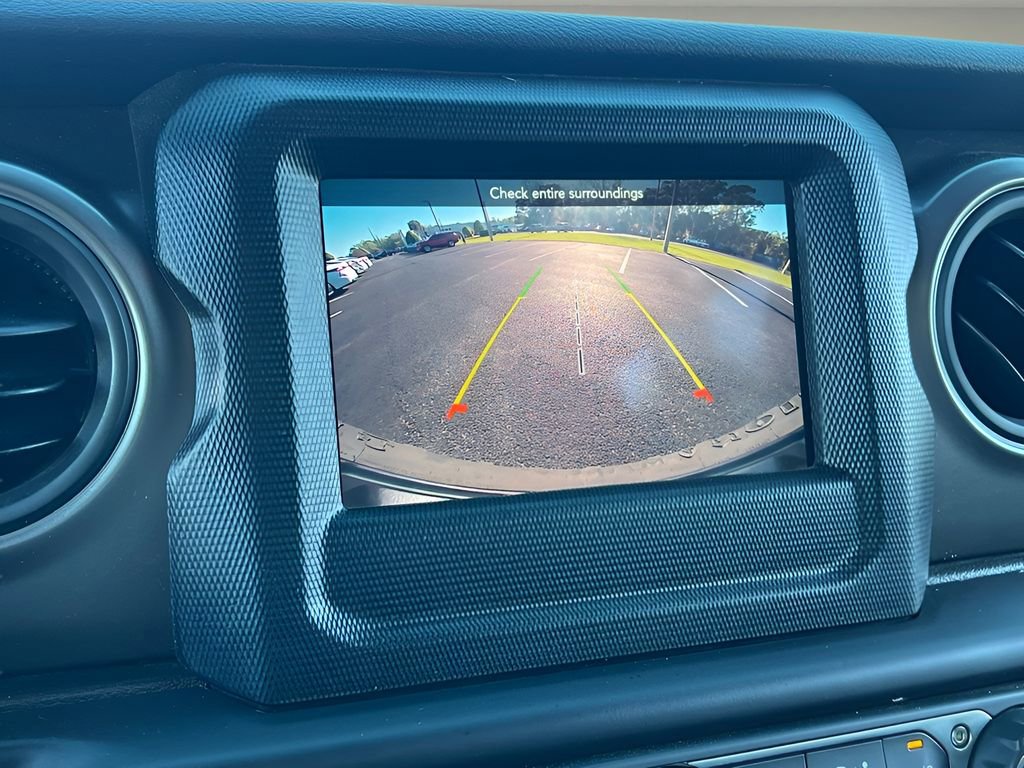 Used 2022 Jeep Wrangler Unlimited Sport image 23