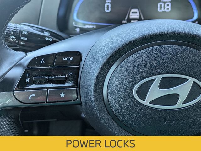 Used 2025 Hyundai Elantra Sport image 18