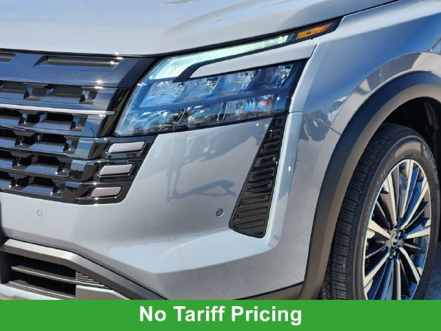 New 2026 Nissan Pathfinder Platinum FWD image 6