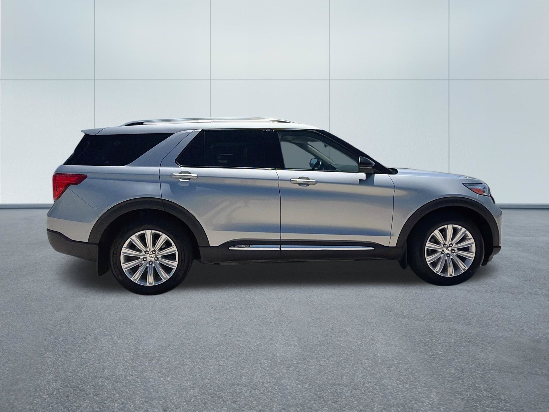 Used 2020 Ford Explorer Limited AWD/4WD image 4