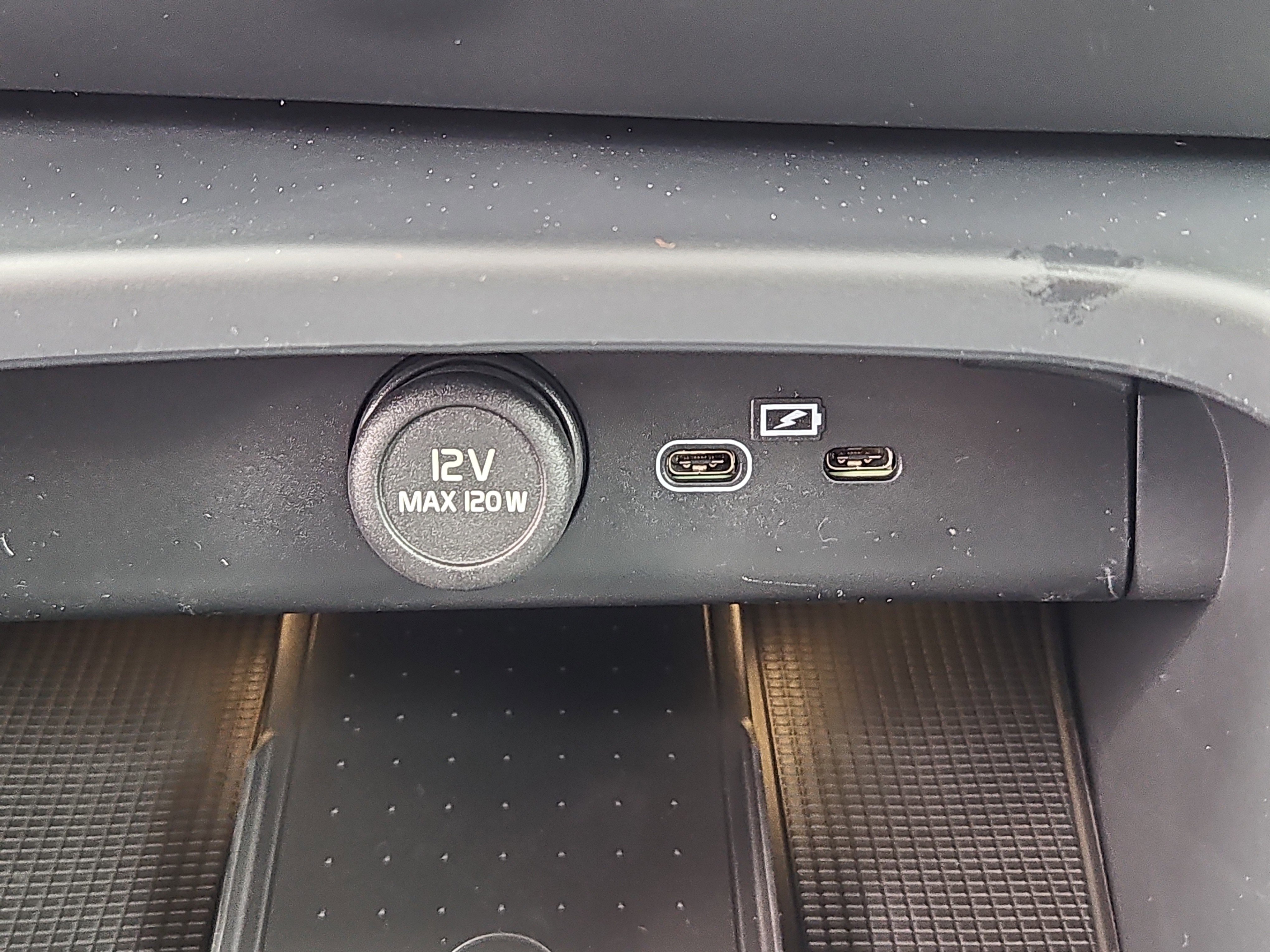 New 2026 Volvo XC40 B5 Core w/ Protection Package Premier image 8