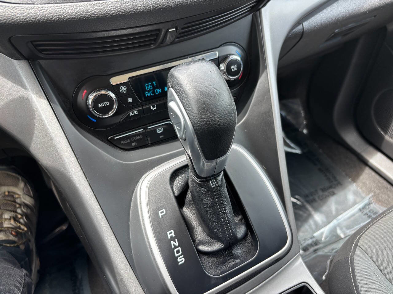 Used 2013 Ford Escape SE image 30