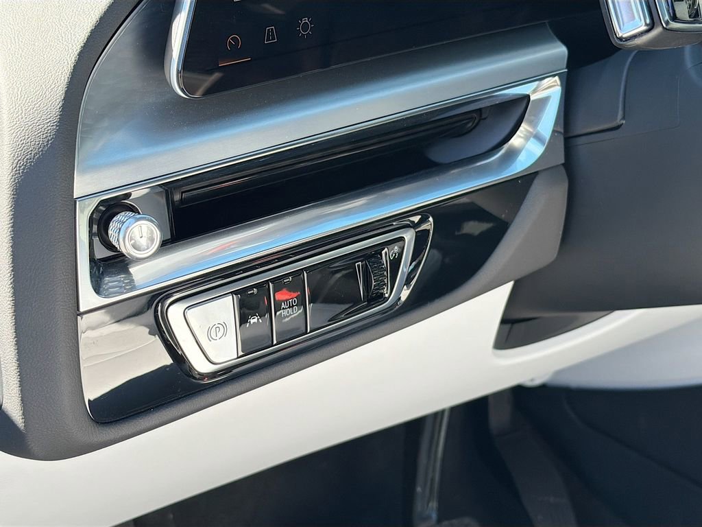 New 2025 Cadillac Lyriq Sport image 10