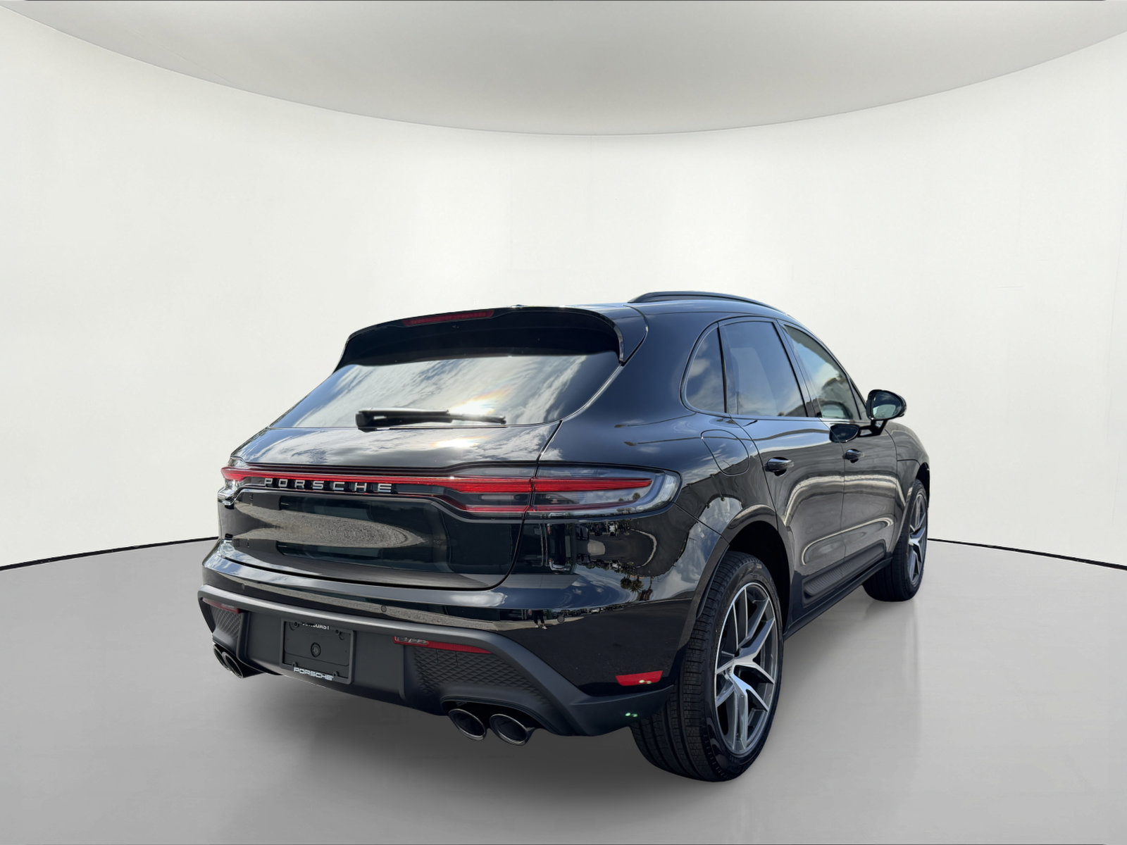 New 2026 Porsche Macan AWD/4WD image 6
