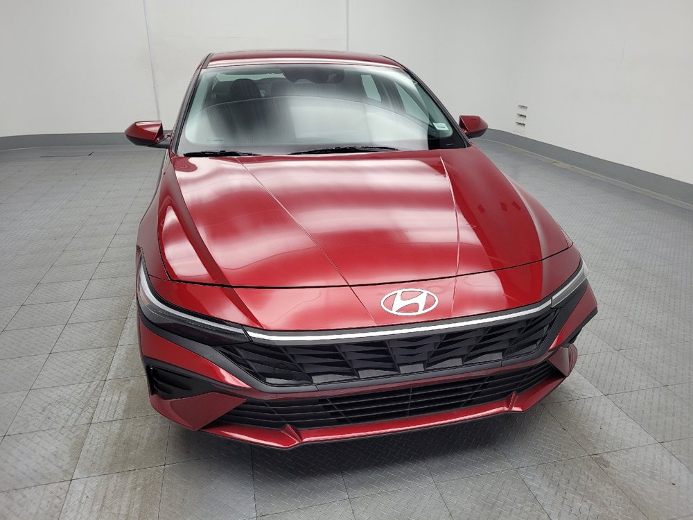 Used 2024 Hyundai Elantra Blue image 14