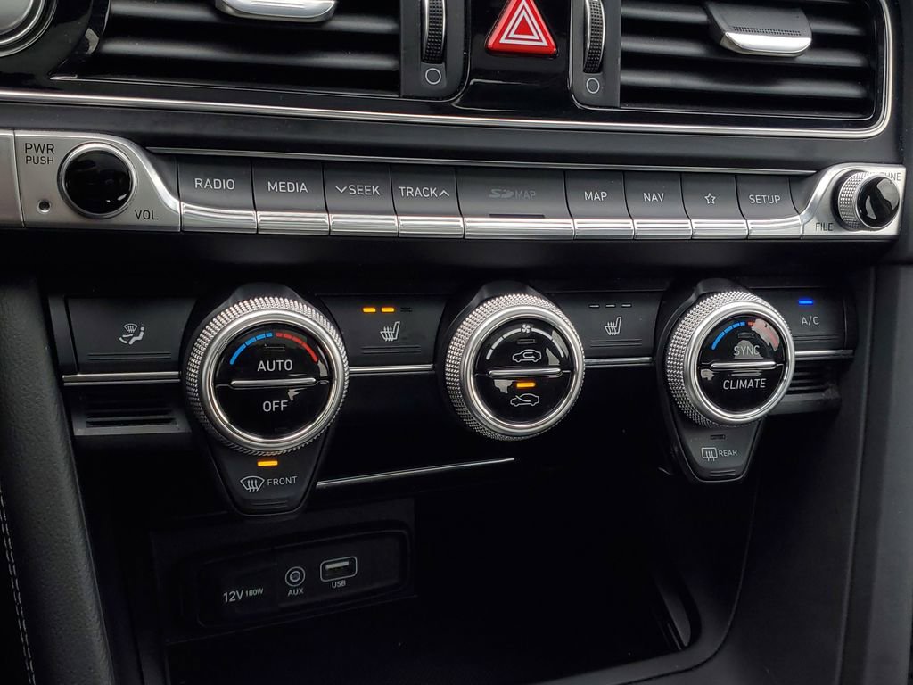 Used 2020 Genesis G70 2.0T w/ Elite Package image 26