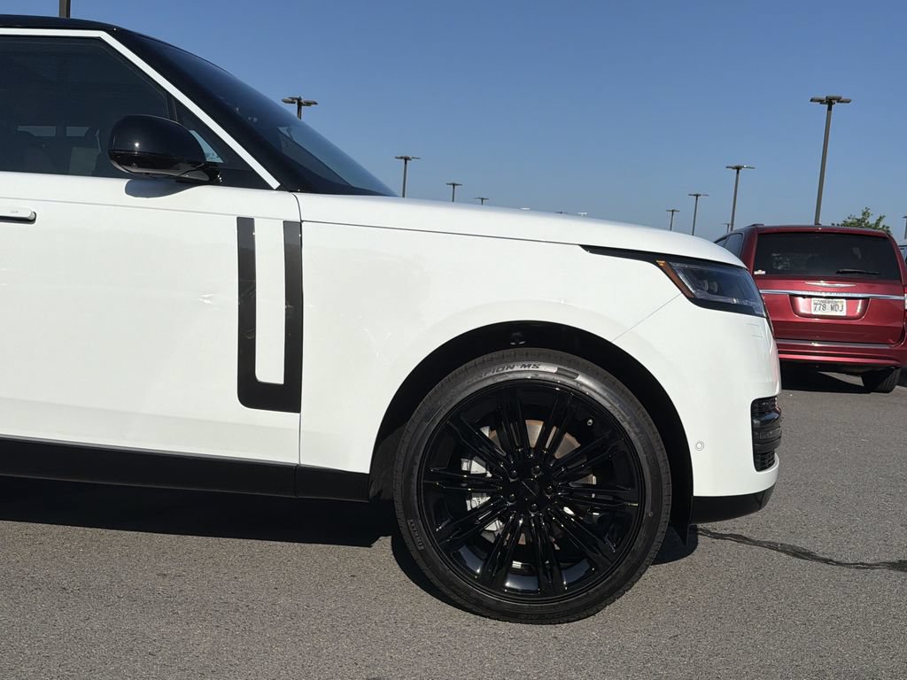 New 2026 Land Rover Range Rover Long Wheelbase SE AWD/4WD image 9