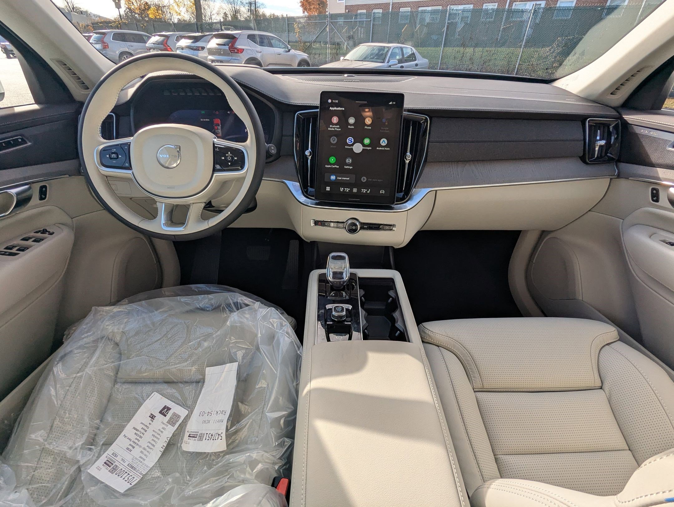 New 2026 Volvo XC90 B6 Ultra w/ Protection Package image 18