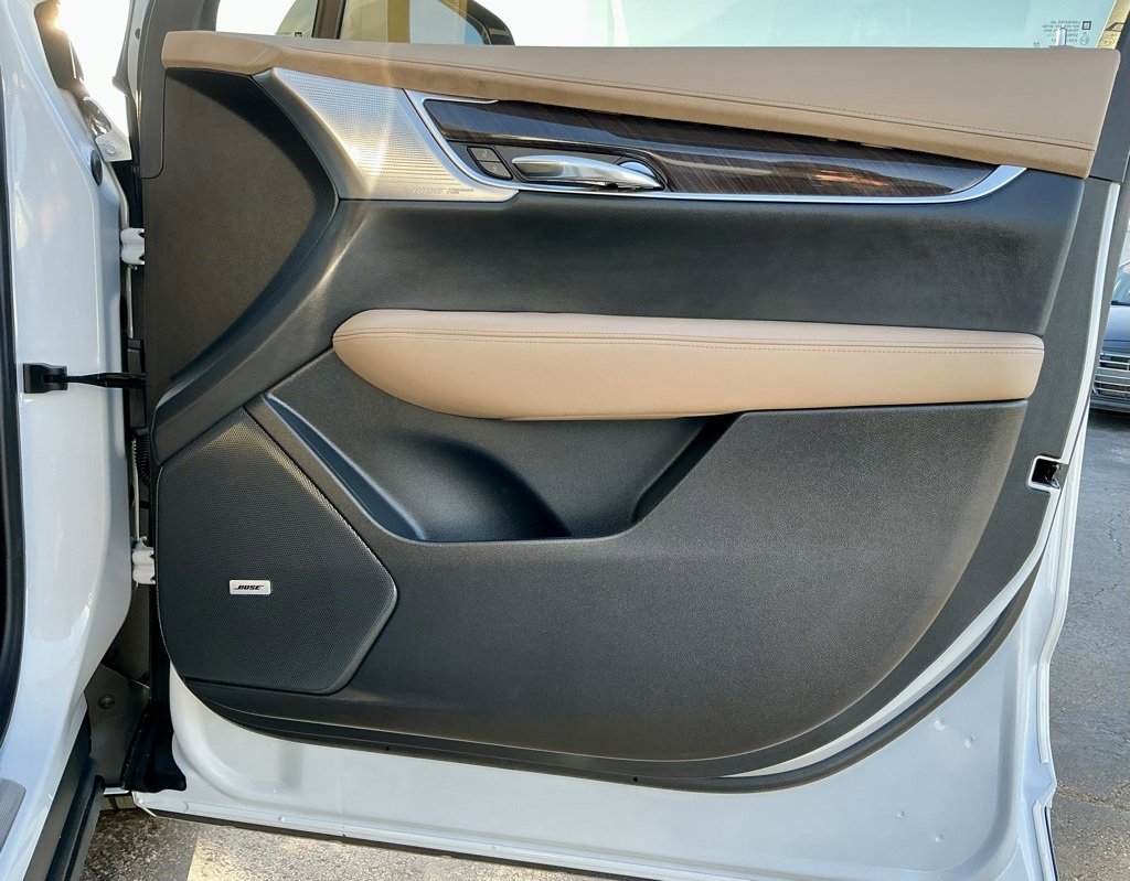 Used 2025 Cadillac XT6 Premium Luxury w/ Platinum Package image 22