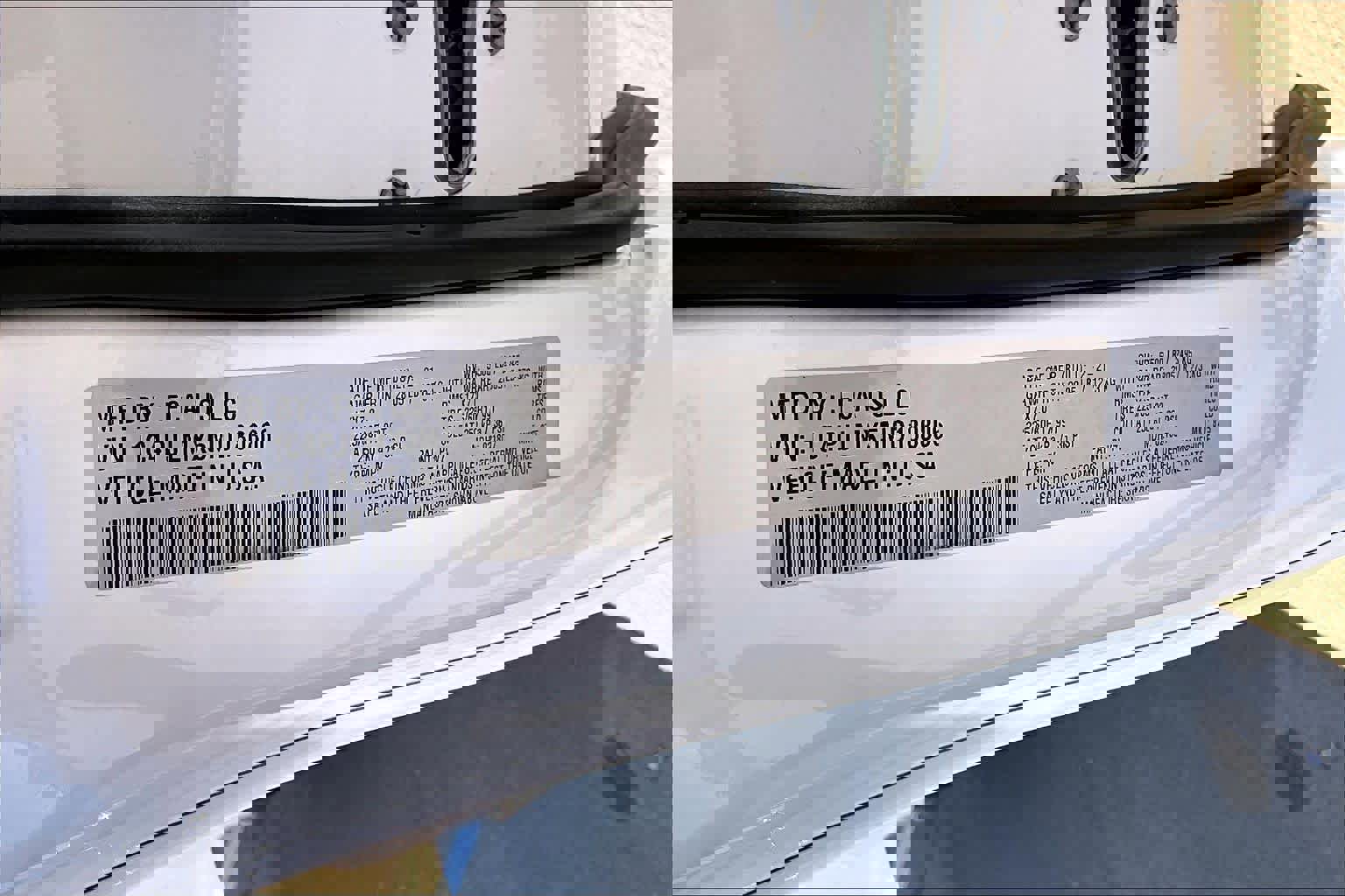 Used 2021 Jeep Cherokee Latitude Lux w/ Mopar Interior Package image 37