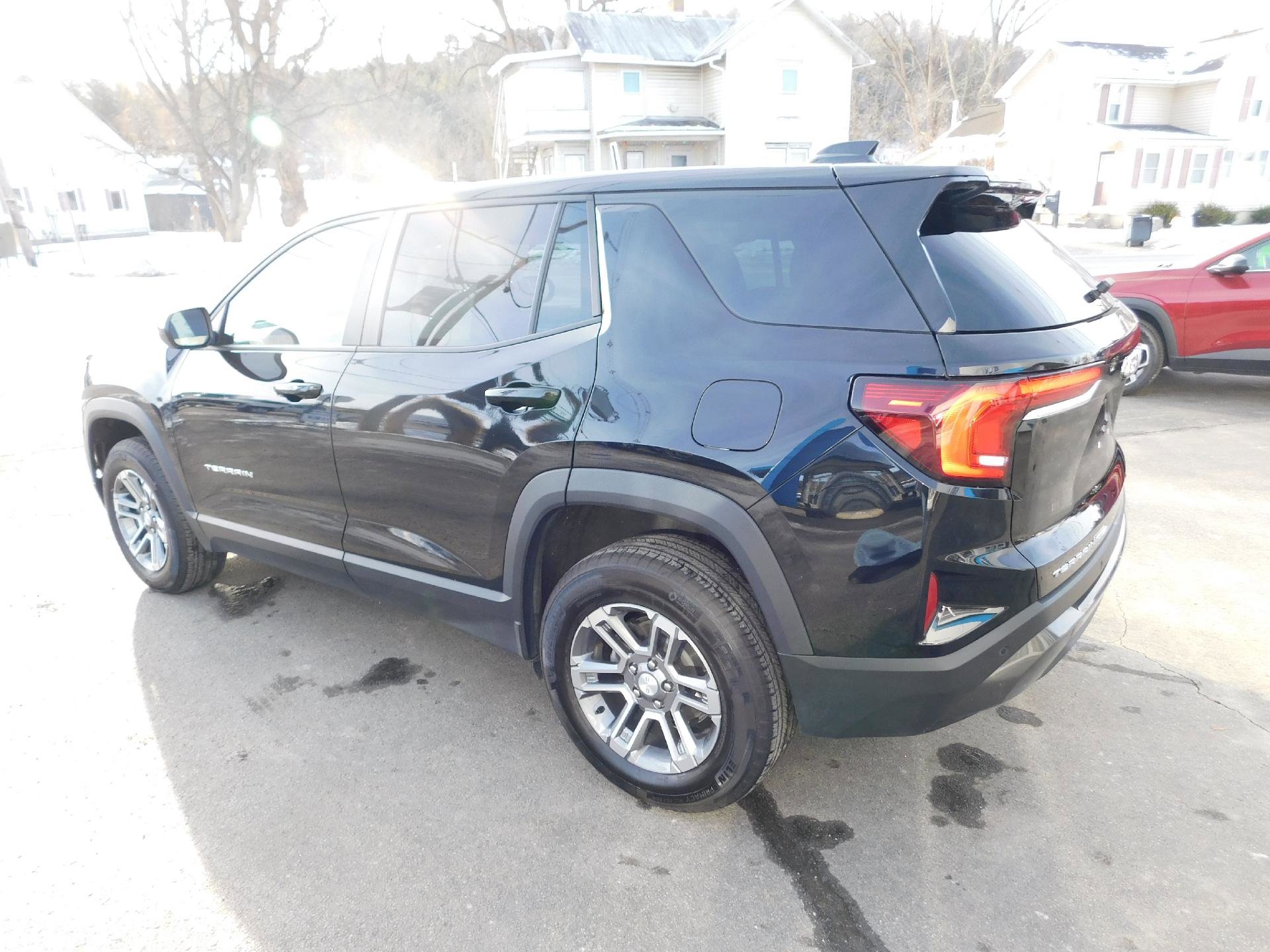 Used 2025 GMC Terrain Elevation image 4