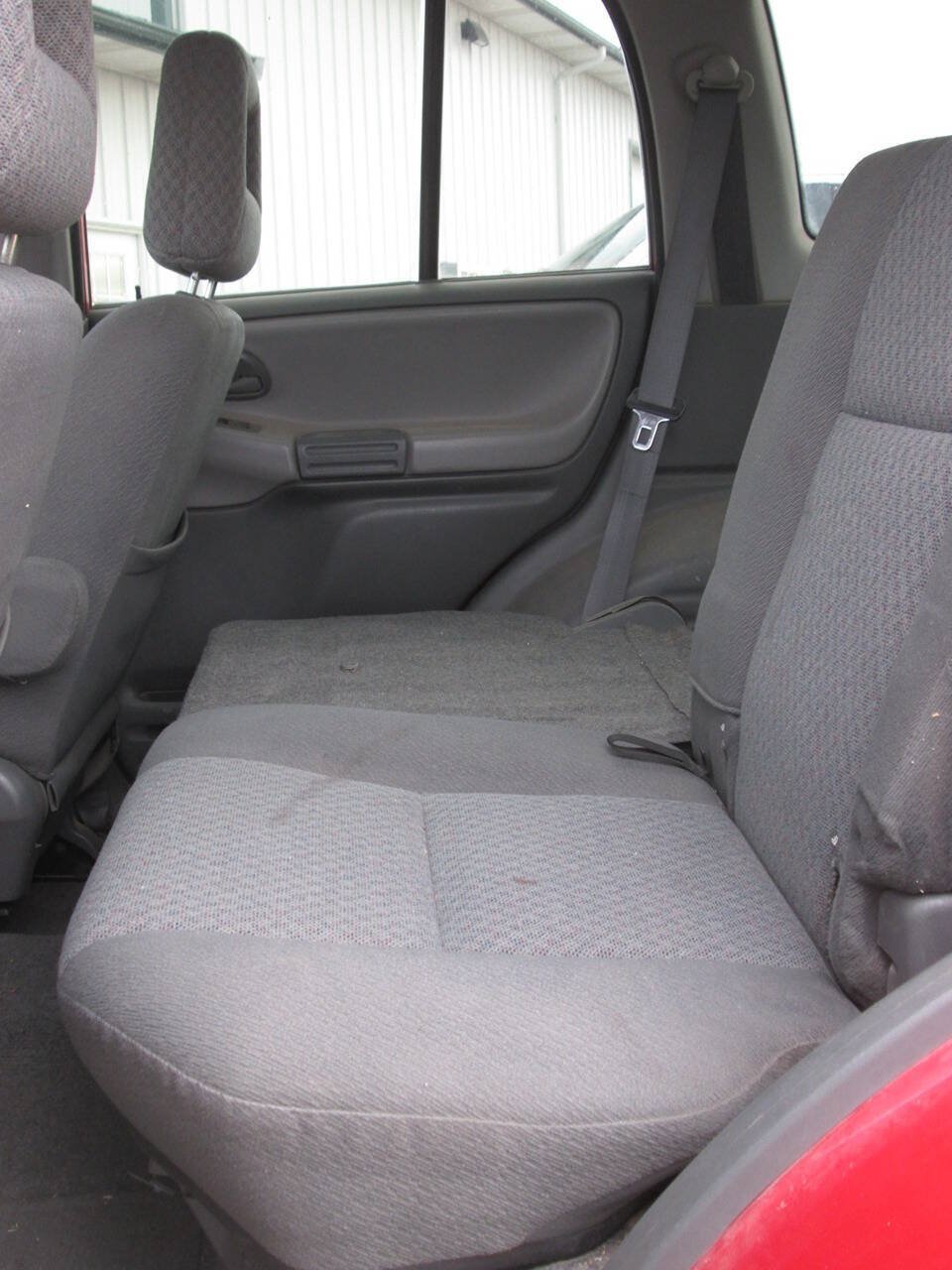 Used 2003 Chevrolet Tracker 4WD w/ Preferred Equipment Group image 12