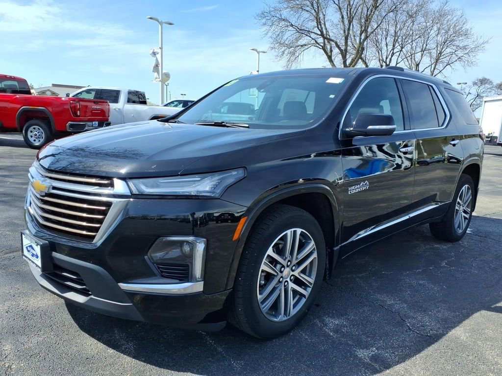 Used 2023 Chevrolet Traverse High Country AWD/4WD image 3